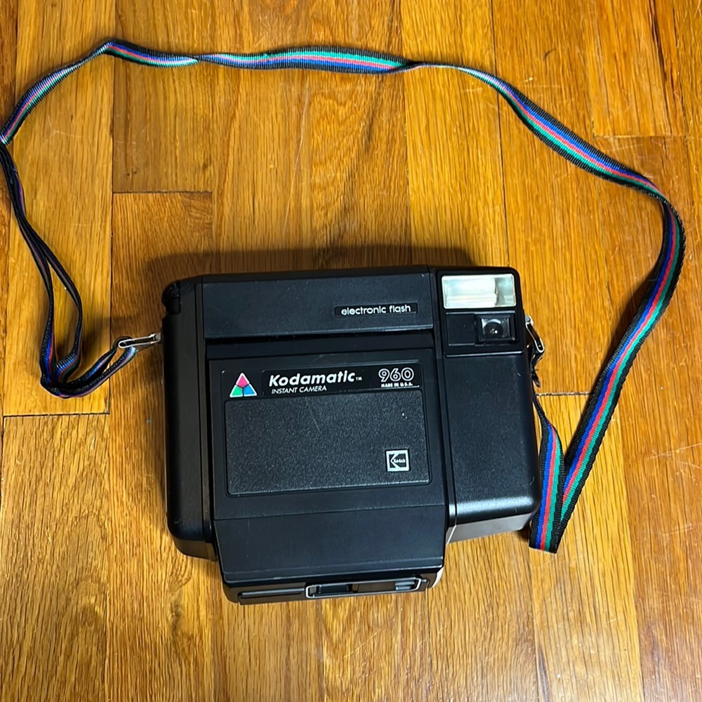 vintage Kodak Kodamatic 960 instant camera. such a crazy 80s camera!
